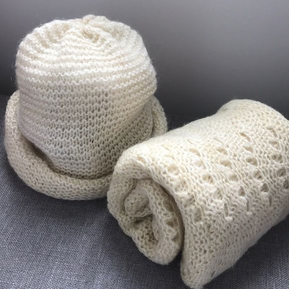 H&M Accessories - One sets H&M knit scarf and hat